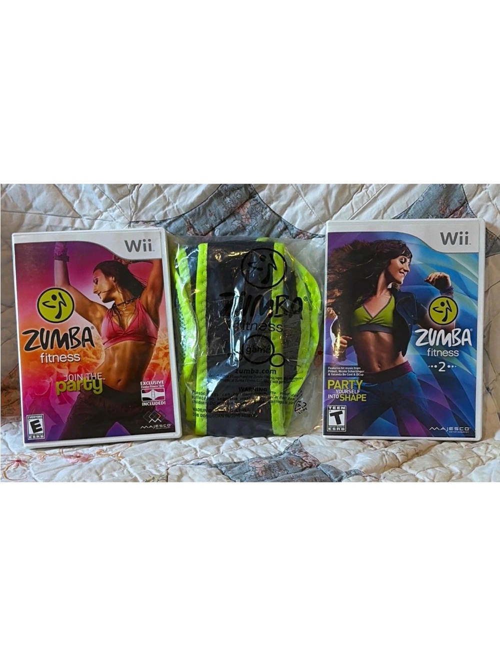 Zumba Fitness Fitness Neon Yellow & Black Pack with Wii Games
